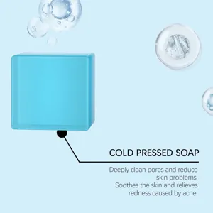 Savon nettoyant visage pressé à froid, nettoie en profondeur, formule douce et fraîche.