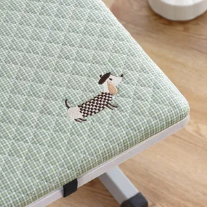Coussin de chaise épais en mousse à mémoire, motif écossais vert avec adorable chien teckel.