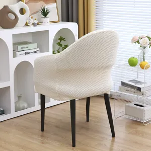 Vista dettagliata della fodera elastica per poltrona in tessuto beige testurato per sedie.