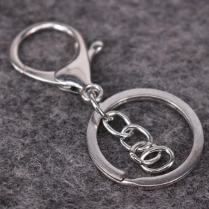 Langlebiges Schlüsselanhänger-Zubehör aus Silbermetall mit Karabinerverschluss und Ring