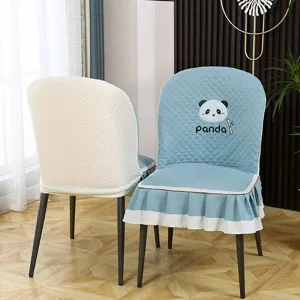 Housse de chaise de salle à manger matelassée de luxe, antidérapante et enveloppante élégante.