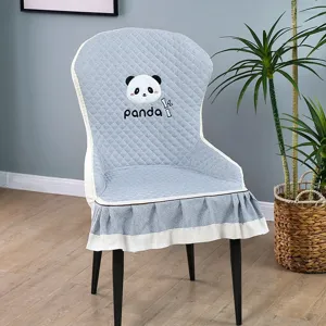 Blauwe gewatteerde eetkamerstoel hoes met schattige panda borduursel en mooie volant rok.