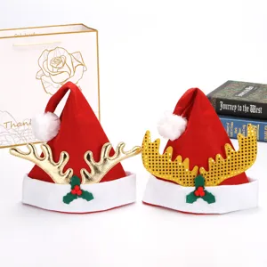 Details von Plüsch-Weihnachtsmützen mit Rentiergeweih und Pailletten für die Party
