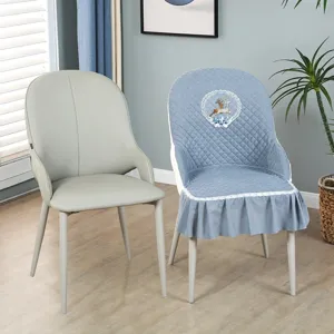 Housse de Chaise Incurvée Tout Compris Antidérapant Housse de Chaise de Salle à Manger Broderie Matelassée pour Maison