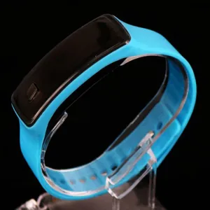 Strakke lichtblauwe LED sport elektronische horloge met siliconen band