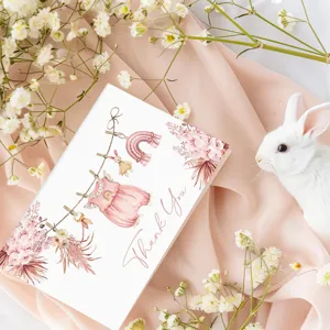 Detailansicht der Boho-Blumen-Grußkarte mit 'Thank You'-Text und Babykleid-Motiv