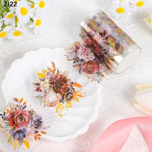 Detaillierte Makroansicht wasserfester Vintage-Blumen-PET-Aufkleber für Scrapbooking-Journale