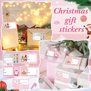 Gedetailleerd beeld van roze kerstcadeaustickers op pakketten en enveloppen