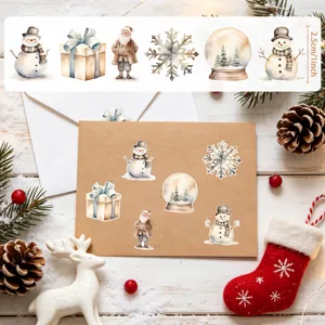 Détail des autocollants de Noël à l'aquarelle avec bonhomme de neige et Père Noël