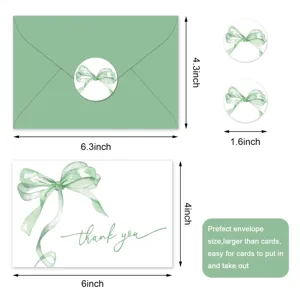 Detalle de las dimensiones del juego de tarjetas de agradecimiento con lazo verde
