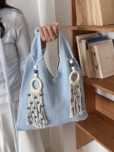Hellblaue gestrickte Handtasche mit Evil-Eye-Perlen und Quasten, koreanischer Freizeitstil