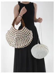Sac de plage fait main en perles de bois avec pochette intérieure en toile