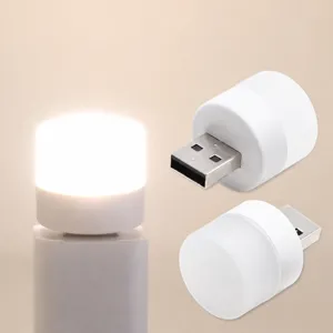 Luce Notturna LED USB Portatile Mini Lampada a Spina USB Protezione Occhi Lampada da Letto Per Dormitorio Ufficio Casa