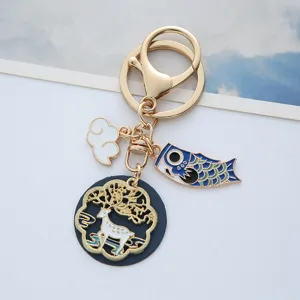 Elegante portachiavi cinese smaltato con ciondoli a forma di pesce koi e cervo per borse
