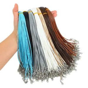 Bunte gewachste Halskettenkordeln mit Karabinerverschluss für DIY-Schmuckanhänger.