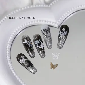 3D Silikon Nagelform Schmetterling Schneeflocke Blume Spiegeloberfläche DIY Kristallkleber Nageldekoration Schnitzform Werkzeug