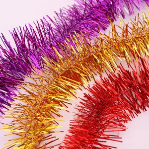 Festliche bunte Lametta-Girlanden in Lila Gold Rot für Party- und Weihnachtsdeko