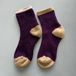 Thickened merino wool thermal socks detail, purple and khaki design, winter warm wear.