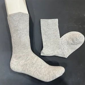Women 50% Merino Wool Mid-Tube Socks Seamless Hiking Trekking All-Season Breathable