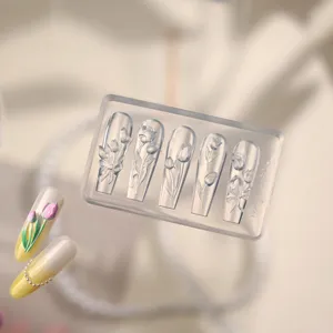Transparente Silikonform für 3D-Tulpen-Nagelkunst für kreative Maniküre im koreanischen Stil