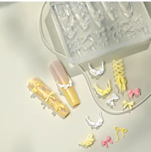 Detailansicht der Silikonform für Nagelkunst im Ballettstil mit 3D-Schleifen aus Kunstharz.
