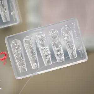 Professionelle MJ-011 Silikon-Nagelkunstform mit süßen Schleifen- und Herzdesigns für die Maniküre