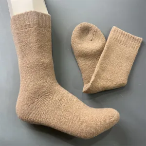 Detailansicht einfarbiger Thermosocken aus Wolle, wärmendes Frottee für kalte Wintertage.