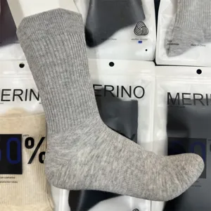 Women Merino Wool Crew Socks Seamless Thermal Moisture Wicking Casual Athletic Outdoor Hiking Winter Socks