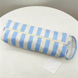 Borsa da viaggio a righe bianche e blu con manico per asciugacapelli e styling