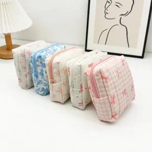 Bolsa de Almacenamiento de Toallas Sanitarias de Poliéster Acolchada Estampado Floral con Lazo Neceser de Maquillaje Portátil para Mujer Gran Capacidad Bolso de Aseo de Viaje