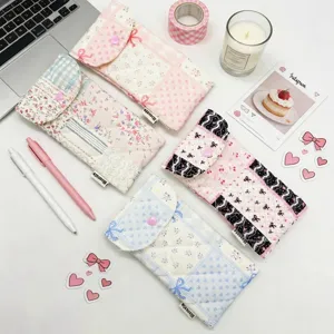 Estuche de Lápices Floral Acolchado Estilo Coreano Bolsa de Papelería de Gran Capacidad Con Botón para Estudiantes Mujeres