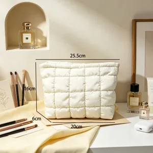 Neceser de maquillaje acolchado blanco 25,5x16cm, bolsa de almacenamiento impermeable.