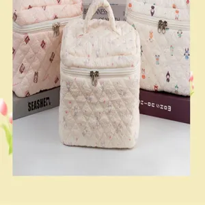 Neceser de maquillaje acolchado de gran capacidad con lindo estampado de conejo para viaje