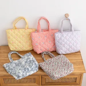 Bolsa de Maquillaje Acolchada Floral para Mujer Gran Capacidad Bolso Gingham Lazo Bordado Viaje Bolsa de Almacenamiento Cosmético