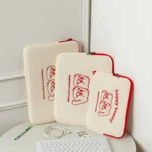 Housse d'ordinateur brodée lapin pour tablettes et portables de 11, 13 et 15 pouces.