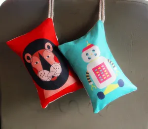 Bolsas de carbón activado para coche con dibujos de león y robot para eliminar los olores