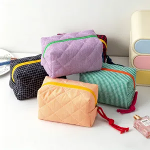 Bolsas de cosméticos acolchadas a cuadros de colores para maquillaje y viaje