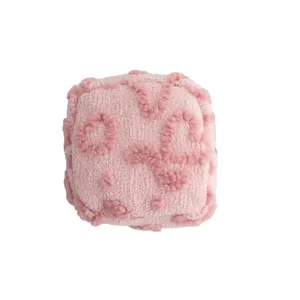 Zachte roze pluche make-uptas met geborduurd LOVE-hartpatroon voor draagbare opslag