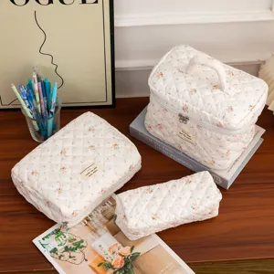 Quilted Floral Polyester Makeup Bag Set Cute Portable Toiletry Storage Bag For Daily Home Travel Women Handheld Pouch