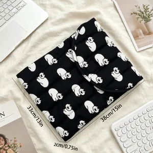 Vista detallada de funda acolchada para portátil de 15 pulgadas con estampado de gatos.