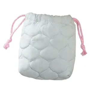 Petit sac d'appareil photo rembourré avec cordon de serrage bleu clair et rose pastel