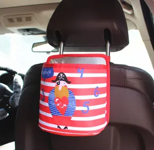 Poubelle de voiture pirate suspendue à l'appui-tête pour rangement