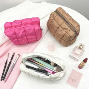 Bolsa de cosméticos de nube acolchada de gran capacidad organizador de maquillaje
