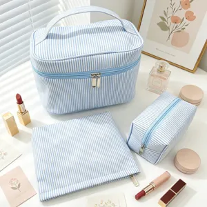Trousse à Maquillage de Voyage Rayée en Seersucker Grande Capacité Portable Trousse de Toilette Organisateur de Maquillage Pour Femmes