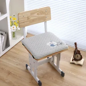 Μaξιλάρι καρέκλας memory foam με χαριτωμένο κέντημα κουνελιού για μαθητές στην τάξη.