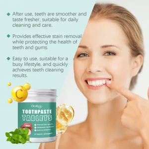 Vue détaillée des comprimés de dentifrice menthe Oralhoe avec modèle de dents propres.