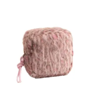 Bolsa de almacenamiento portátil de felpa con estampado de leopardo para compresas