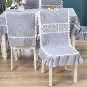 Ensemble de housses de chaise et nappe grises avec dentelle élégante pour salle à manger