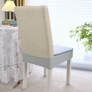 Détail d'un coussin de chaise de salle à manger antidérapant avec motif bleu et gris