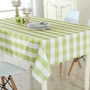 Nappe de table à carreaux vert et blanc imperméable pour salle à manger, décor élégant.